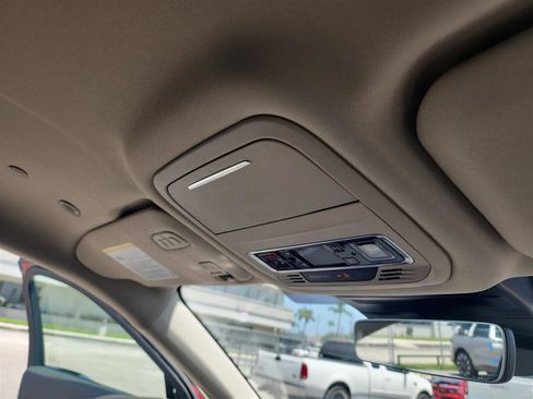 New 2025 Lincoln Nautilus Premier image 30