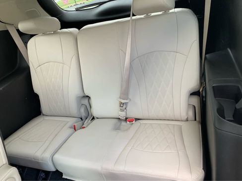 Used 2024 Buick Enclave Avenir w/ Avenir Technology Package FWD image 26