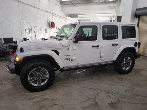 Certified 2022 Jeep Wrangler Unlimited Sahara image 8