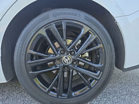 Used 2025 Toyota Camry SE w/ Convenience Package FWD image 33