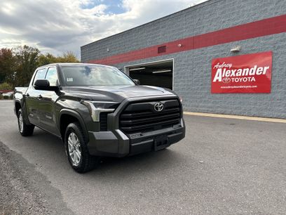 Used 2023 Toyota Tundra SR5 w/ SR5 Convenience Package