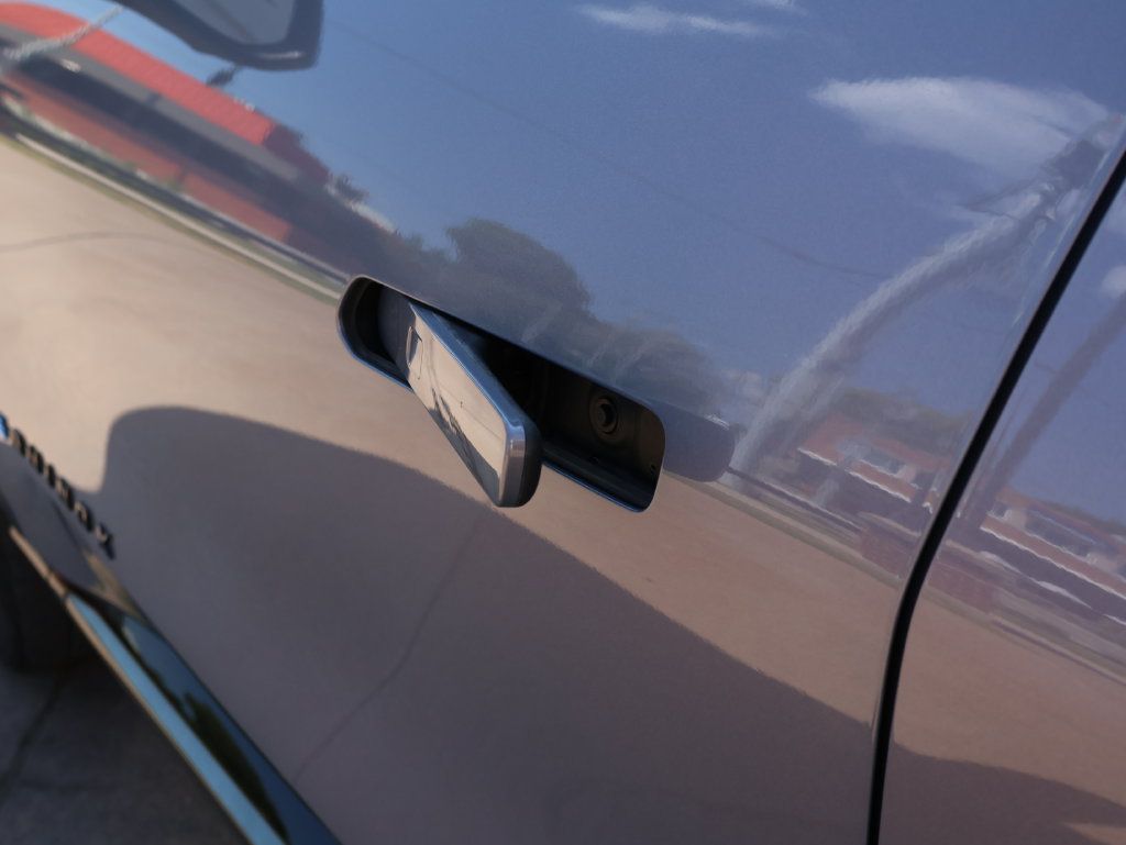 Certified 2024 Chevrolet Equinox EV RS FWD image 23