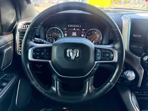Used 2019 RAM 1500 Laramie AWD/4WD image 14