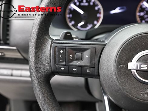 Used 2024 Nissan Pathfinder S AWD/4WD image 15