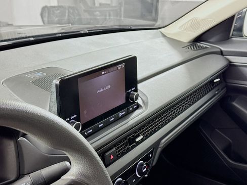 Used 2023 Honda Accord EX image 8