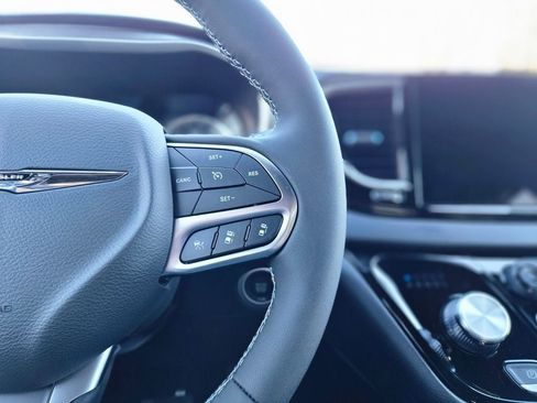 New 2026 Chrysler Voyager LX image 25