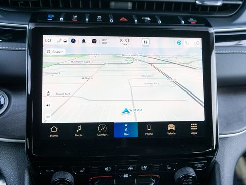 Used 2023 Jeep Grand Cherokee 4WD 4xe w/ Luxury Tech Group II image 19