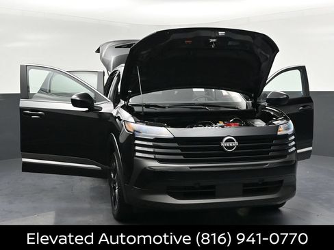Certified 2026 Nissan Kicks SV w/ Cold Weather Package AWD/4WD image 33