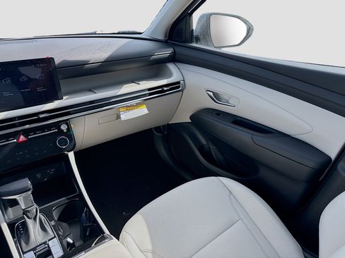 New 2026 Hyundai Tucson SEL image 16