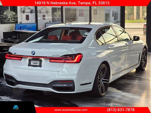 Used 2021 BMW 750i xDrive w/ Executive Package AWD/4WD image 13