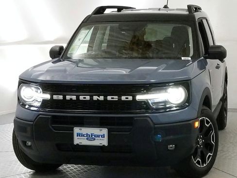 New 2025 Ford Bronco Sport Outer Banks w/ Outer Banks Tech Package+ image 8