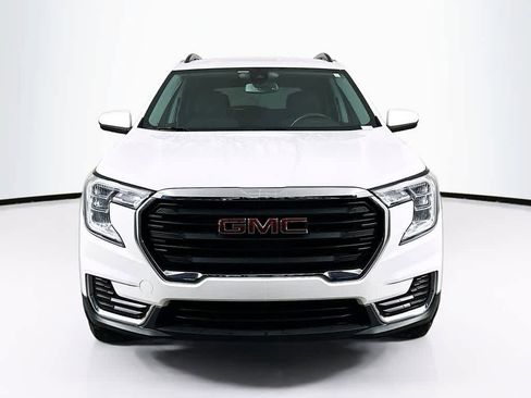 Used 2022 GMC Terrain SLE w/ Driver Convenience Package image 6