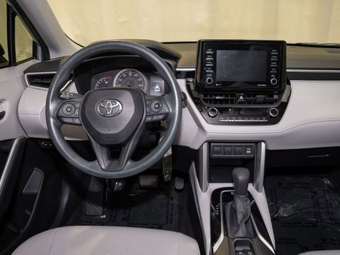 Certified 2022 Toyota Corolla Cross L image 2