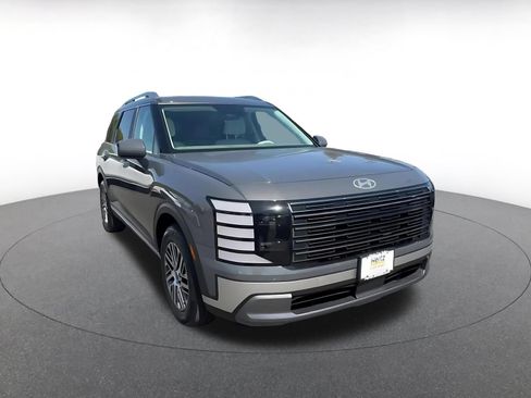 Used 2026 Hyundai Palisade SEL FWD image 3
