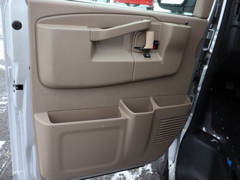 New 2025 Chevrolet Express 3500 w/ Driver Convenience Package image 5