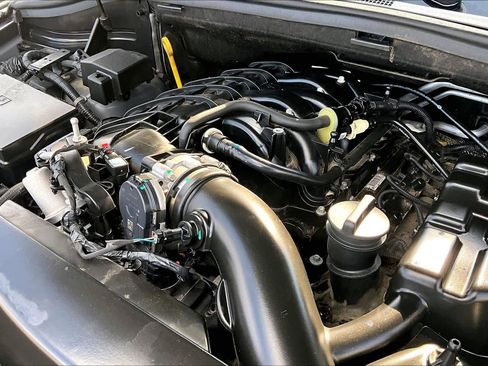 Used 2023 Dodge Durango GT image 32