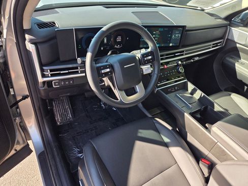 Certified 2025 Hyundai Santa Fe SEL image 11