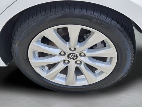 Used 2019 Toyota Camry LE FWD image 28