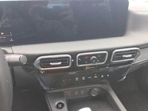 New 2026 Nissan Sentra SV image 5