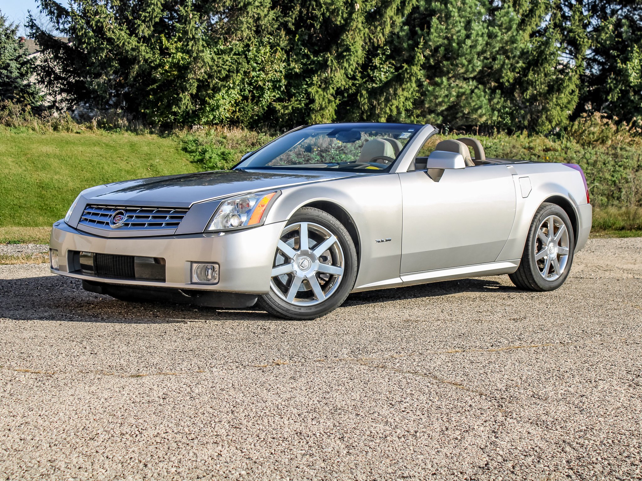 Used 2004 Cadillac XLR RWD image 8