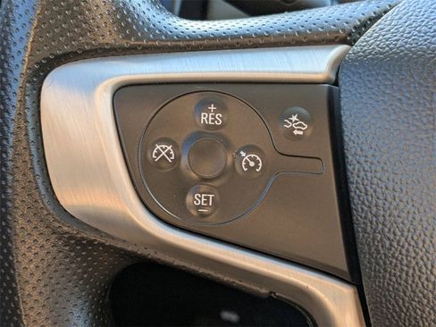 Used 2024 GMC Terrain SLE image 22