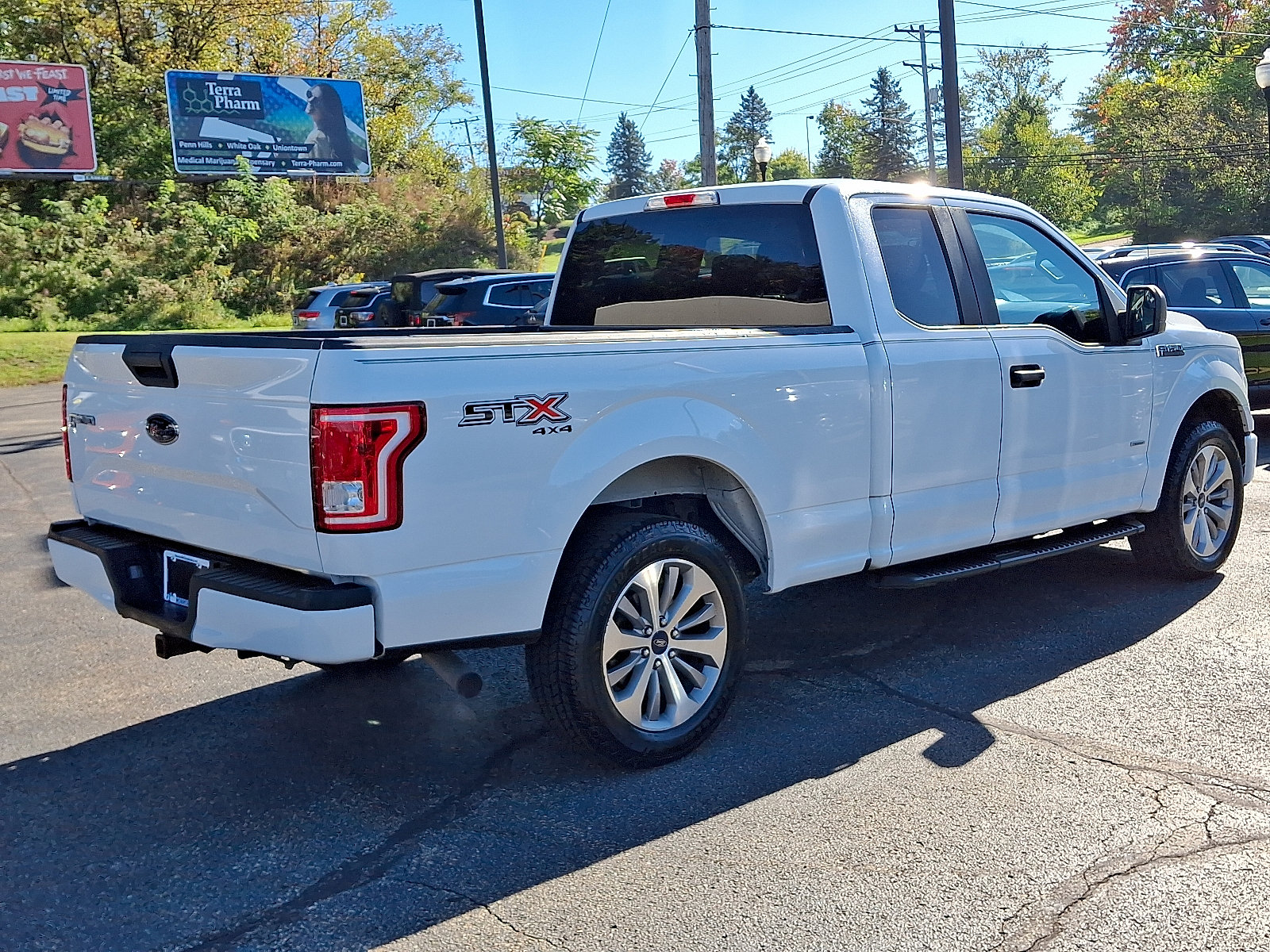 Used 2017 Ford F150 XL w/ Equipment Group 101A Mid AWD/4WD image 4