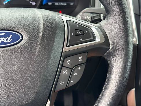 Certified 2022 Ford Edge Titanium AWD/4WD image 18