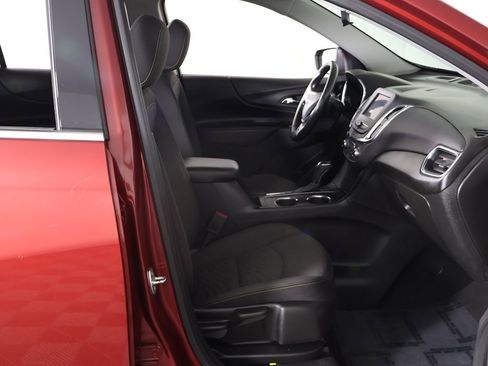 Used 2020 Chevrolet Equinox LT image 25