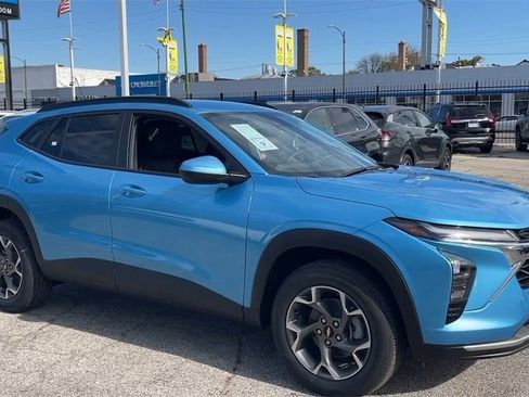 New 2026 Chevrolet Trax LT image 3