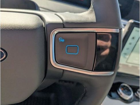 New 2025 Ford Expedition Active image 20