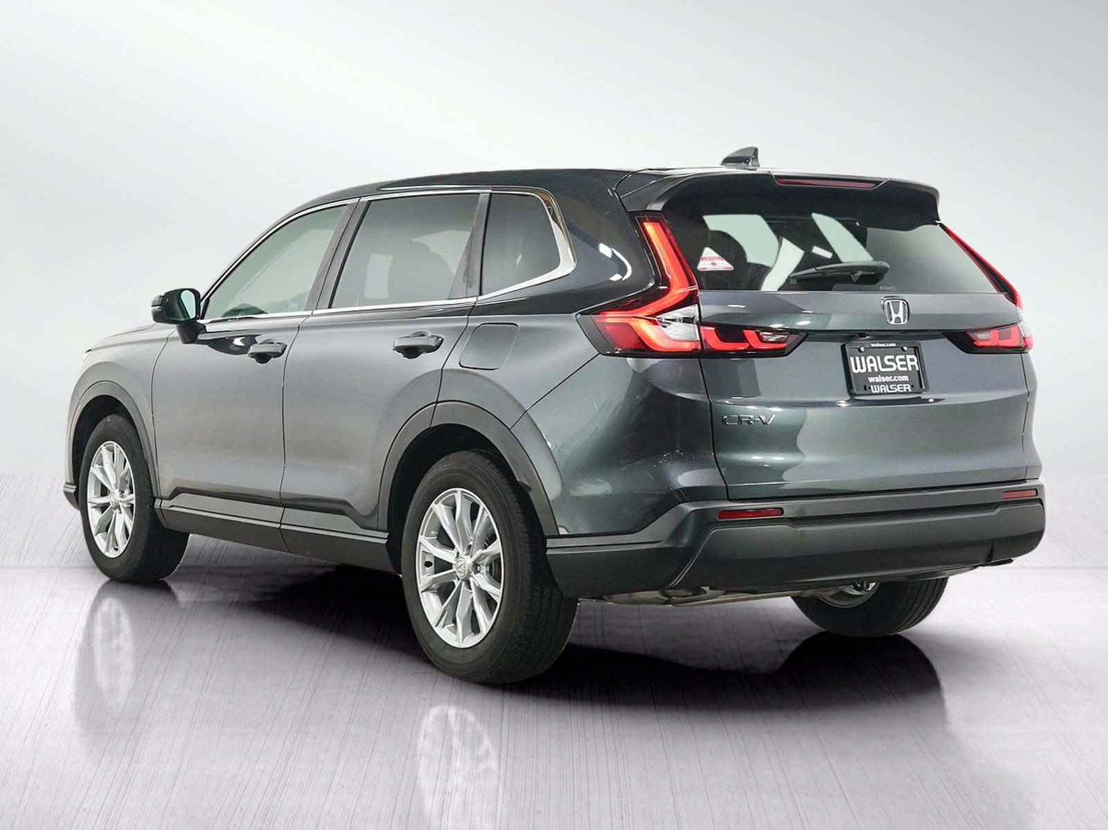 Used 2024 Honda CR-V EX image 3