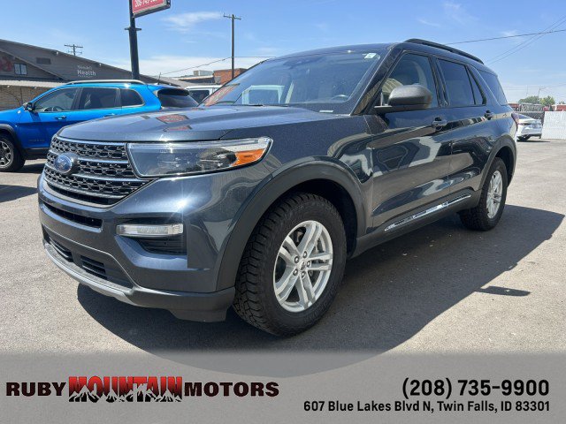 Used 2022 Ford Explorer XLT w/ Equipment Group 202A AWD/4WD image 3