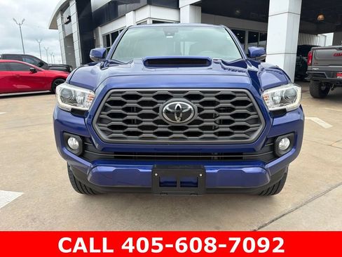 Used 2022 Toyota Tacoma TRD Sport AWD/4WD image 7