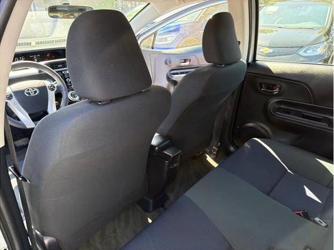 Used 2015 Toyota Prius C Three image 19