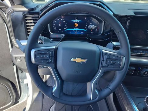 New 2026 Chevrolet Silverado 1500 LTZ w/ LTZ Premium Package AWD/4WD image 10
