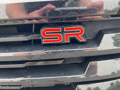 New 2025 Nissan Kicks SR image 11