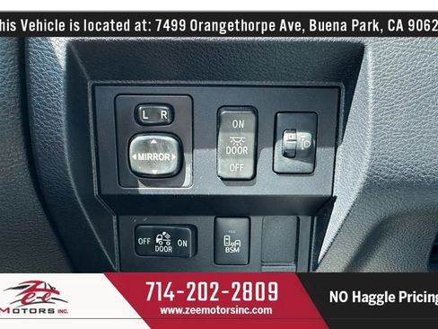 Used 2017 Toyota Tundra SR5 w/ SR5 Upgrade Package image 37