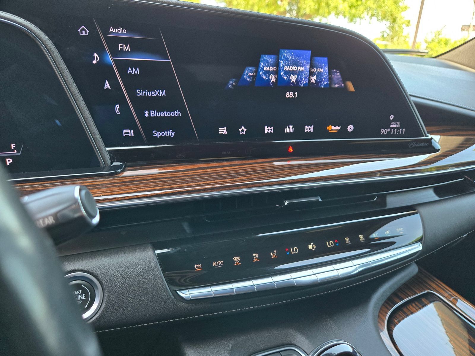 Used 2023 Cadillac Escalade ESV Luxury RWD image 15
