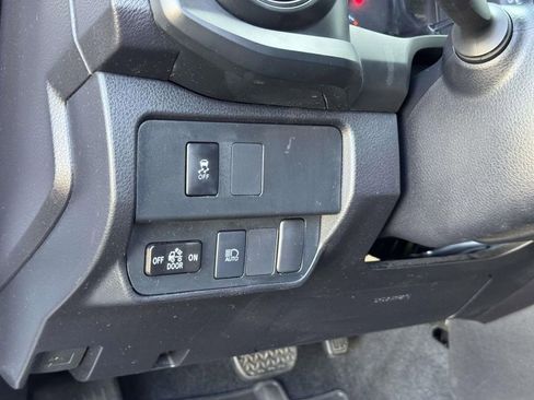 Used 2023 Toyota Tacoma SR AWD/4WD image 9