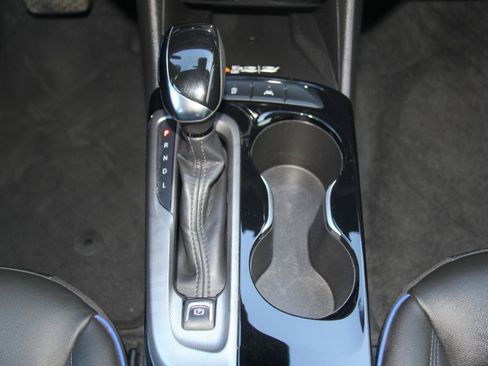 Used 2024 Buick Envista Sport Touring w/ Convenience I Package FWD image 18