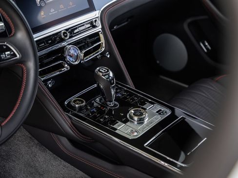 Used 2021 Bentley Flying Spur W12 AWD/4WD image 29