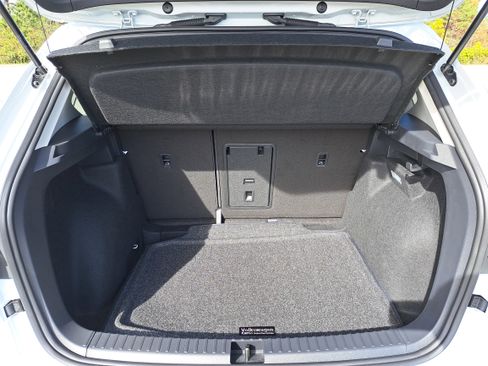 New 2026 Volkswagen Taos SE FWD image 12