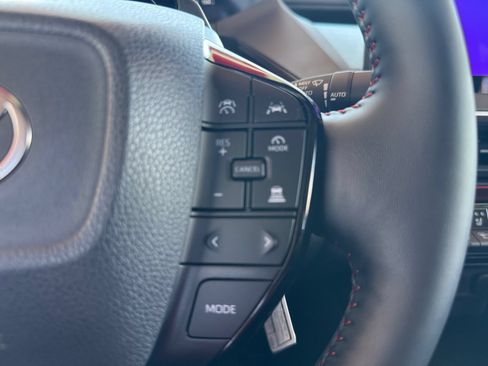 New 2027 Toyota Prius Plug-In Hybrid FWD image 21
