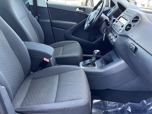 Used 2013 Volkswagen Tiguan S AWD/4WD image 30