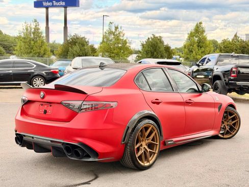 Used 2017 Alfa Romeo Giulia Quadrifoglio RWD image 8