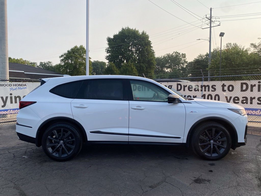 Used 2025 Acura MDX A-Spec AWD/4WD image 2