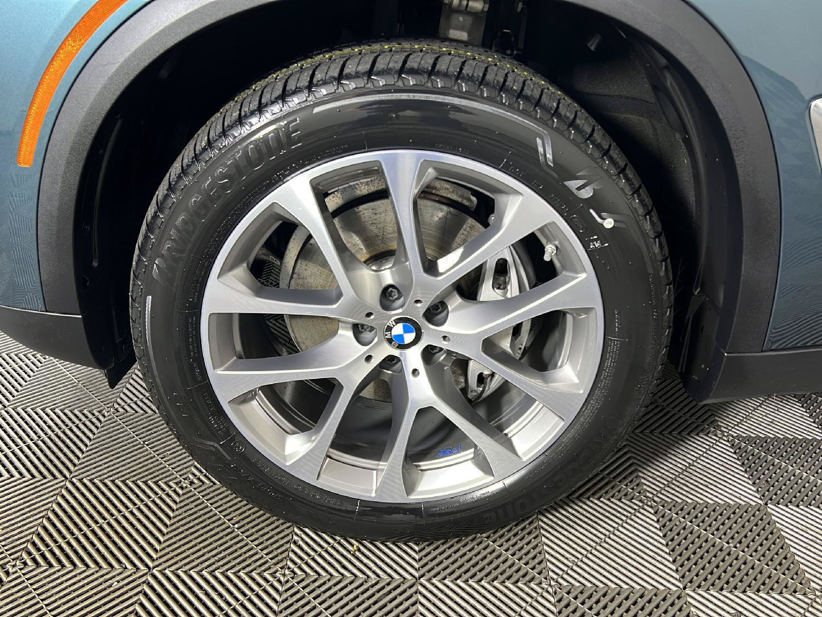 Used 2024 BMW X5 xDrive40i w/ Executive Package AWD/4WD image 14