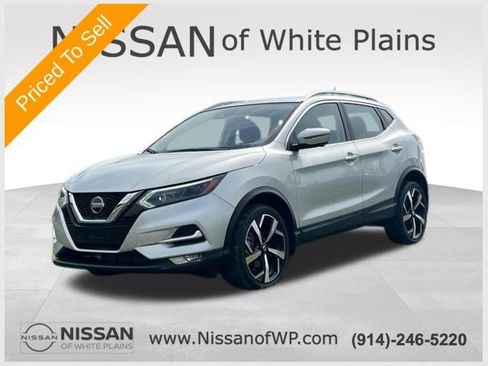 Certified 2022 Nissan Rogue Sport SL AWD/4WD image 1