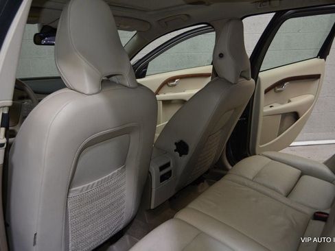 Used 2010 Volvo XC70 3.2 image 20