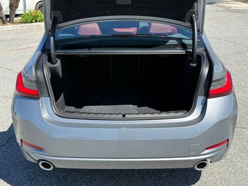 Used 2025 BMW 330i Sedan w/ Premium Package RWD image 16